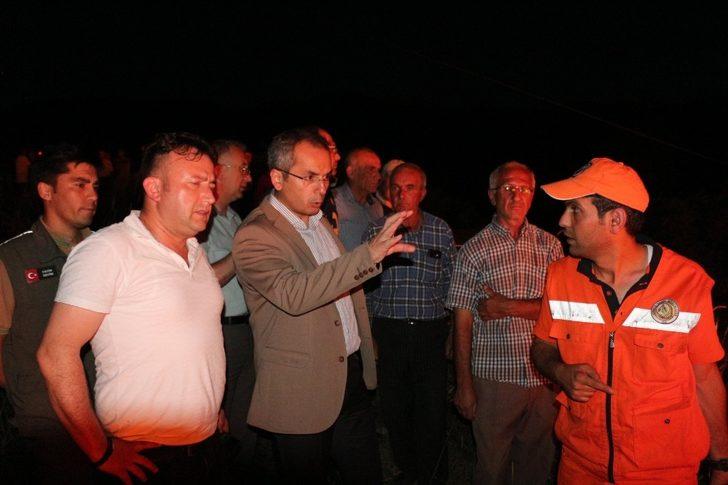 Kaymakam Pişkin, yangın çıkan köyde incelemede bulundu G3