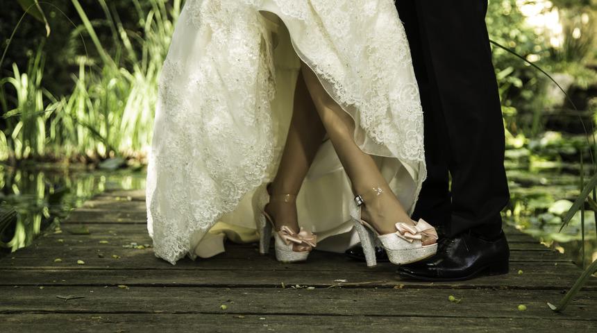 'Ayağına basayım, evde s&ouml;z&uuml;m ge&ccedil;sin' inanışı evlilikte g&uuml;&ccedil; savaşına mı d&ouml;n&uuml;ş&uuml;yor?