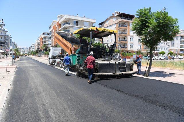 Başkan Esen: “Asfalt çalışmamız devam ediyor”