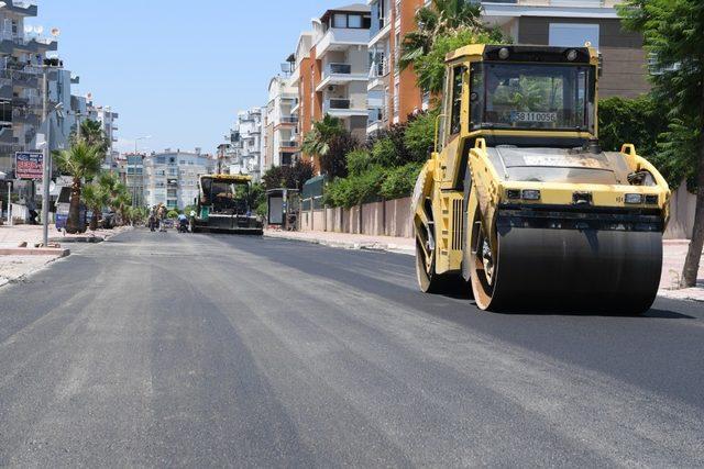 Başkan Esen: “Asfalt çalışmamız devam ediyor”