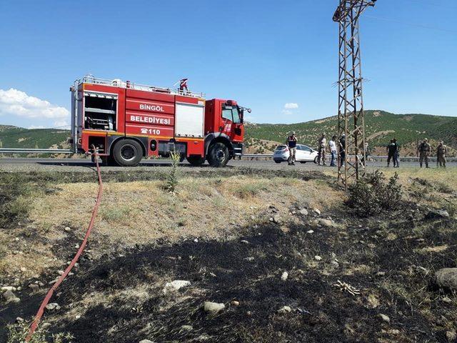 Yangın ormana sıçramadan söndürüldü