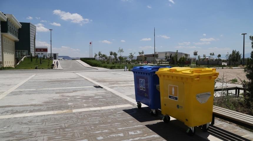 Rekt&ouml;r Şahin: "Temiz bir &ccedil;evre, T&uuml;rkiye&rsquo;nin geleceğidir"
