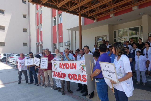 Aydın Tabip Odası, şiddet mağduru Dr. Orhan Bayır’e destek için Söke’ye çıkarma yaptı