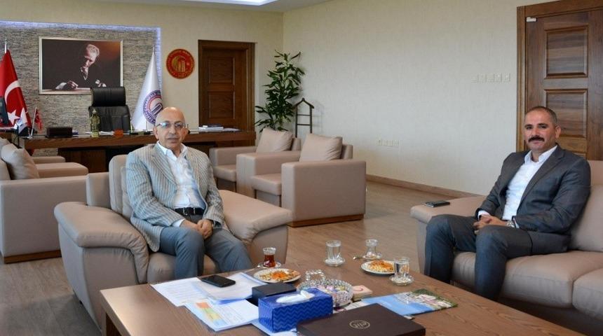 Vali Yardımcısı Turan Yılmaz&rsquo;dan Rekt&ouml;r Prof. Dr. Sedat Murat&rsquo;a ziyaret