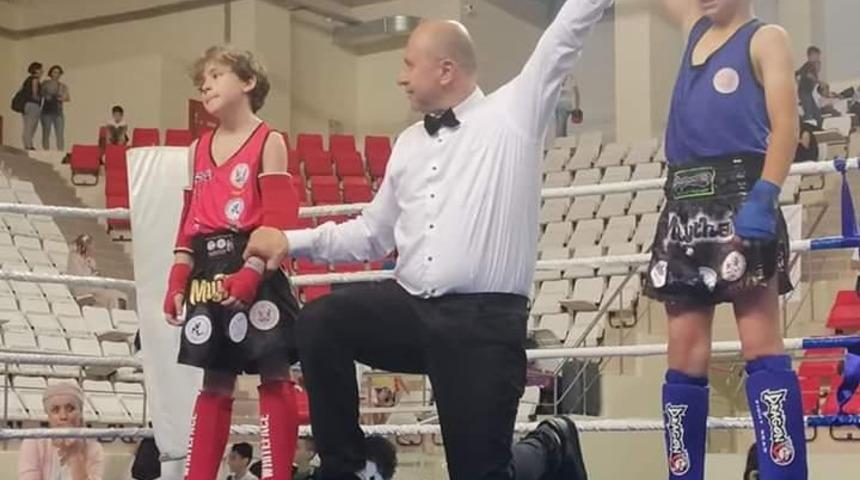 Ahlatlı sporcular T&uuml;rkiye &uuml;&ccedil;&uuml;nc&uuml;s&uuml; oldu