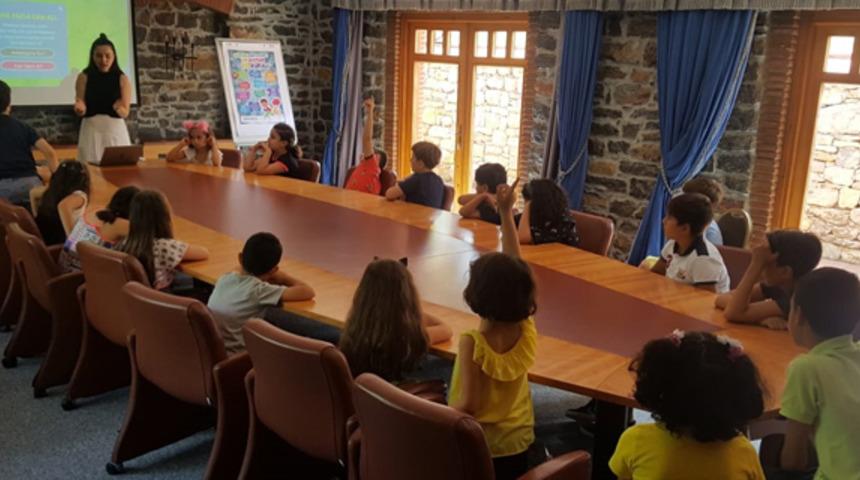 Siber g&uuml;venliği bu kez &ccedil;ocuklar anlattı, aileler dinledi