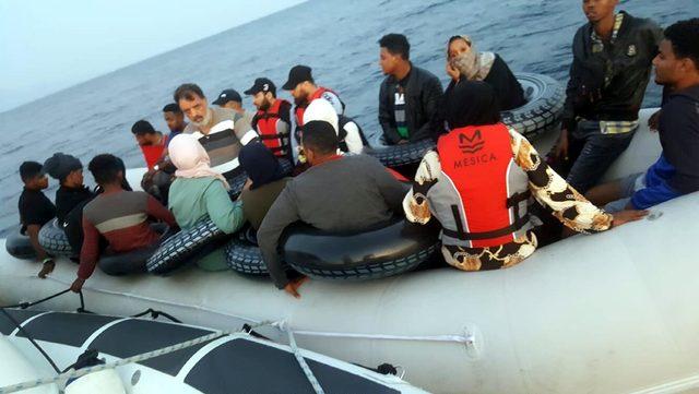 Bodrum'da lastik botlarda 51 kaçak göçmen yakalandı
