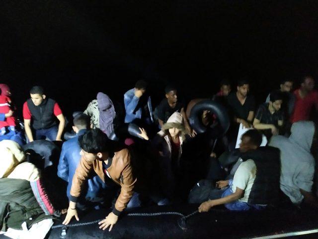 Bodrum'da lastik botlarda 51 kaçak göçmen yakalandı