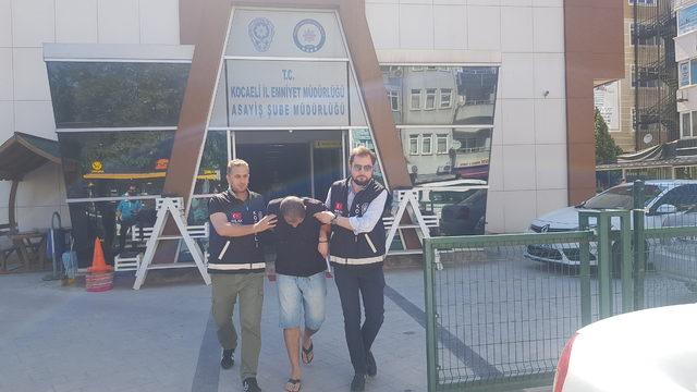 İzmit'te fuhuş operasyonu: 3 gözaltı