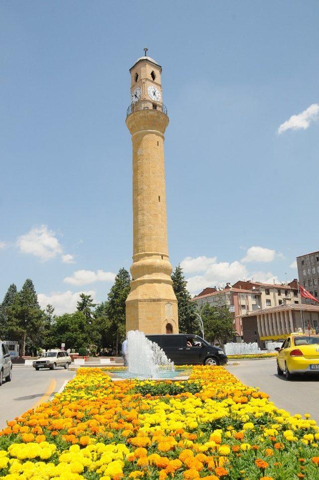 Çorum saat kulesi’nin kadranlarını değiştirecek