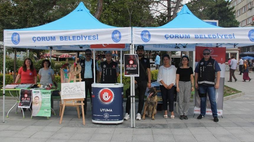 Vatandaşları uyuşturucu ve madde bağımlılığına karşı uyardılar