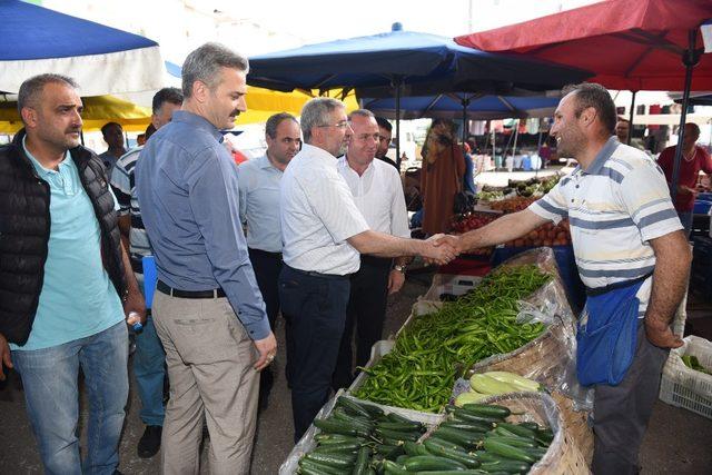 Başkan Aşgın pazarcılarla buluştu