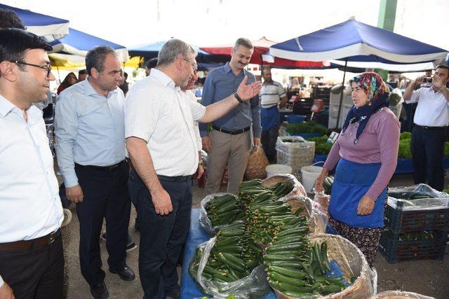 Başkan Aşgın pazarcılarla buluştu