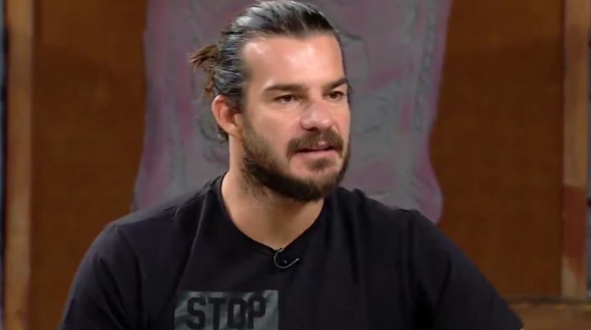 Hakan Hatipoğlu'ndan Survivor Okay için sert sözler! "Elim ayağım titriyor"