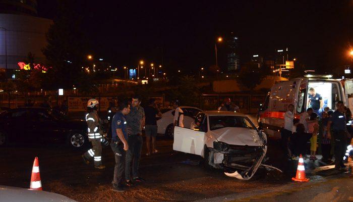 Yarış sırasında makas atarken zincirleme kazaya neden oldular