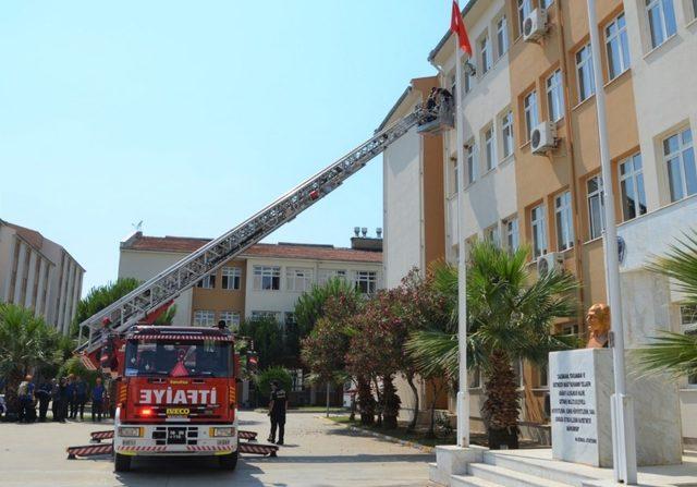 Aydın Polis Meslek Eğitim Merkezinde tatbikat yapıldı