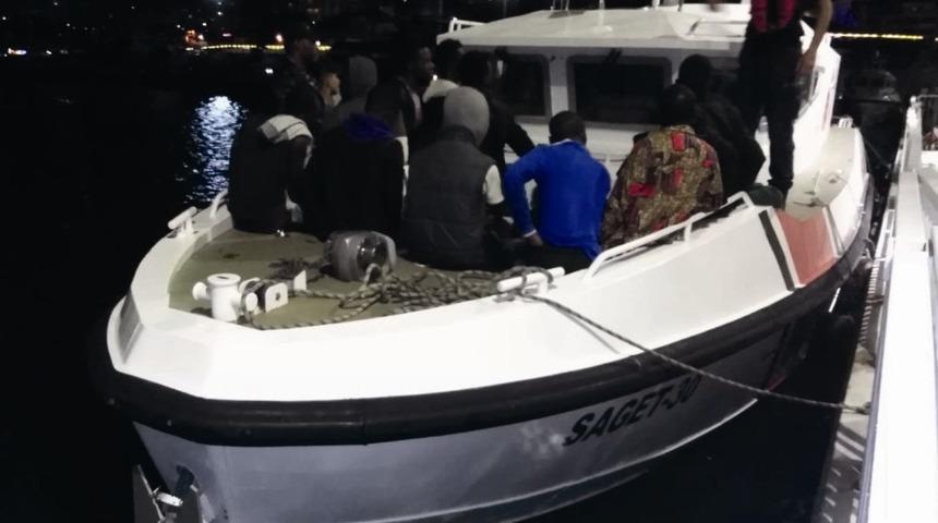 Pamucak&rsquo;ta 40 ka&ccedil;ak g&ouml;&ccedil;men yakalandı