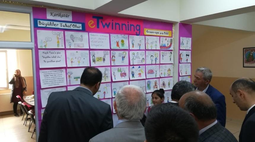 Erzincanlı &ouml;ğrencilerden "B&uuml;y&uuml;kler Tuhaf Olur" projesi