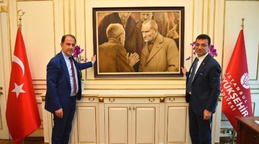 AK Partili Ahmet Hamdi Çamlı'nın İBB'deki Atatürk tablosu yorumu tartışma yarattı