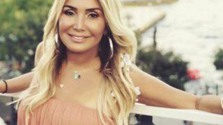 Kim der 55 yaşında! Yonca Evcimik'ten vücut şov