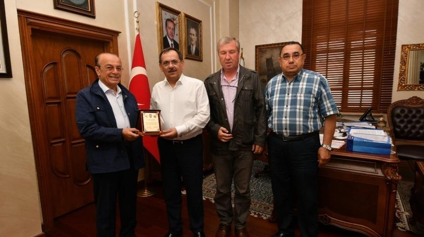 Polis emeklileri ve şehit ailelerinden Başkan Demir&rsquo;e &rsquo;bağış &ccedil;ağrısı&rsquo; teşekk&uuml;r&uuml;