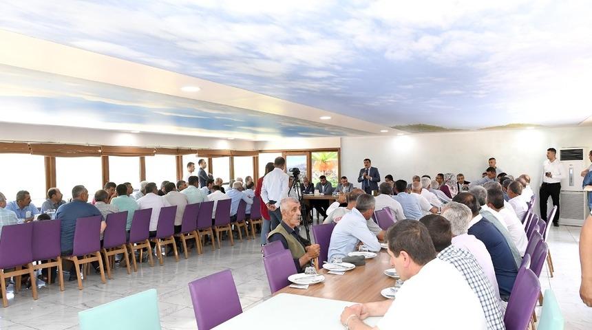 Başkan G&uuml;rkan muhtarlarla bir araya geldi