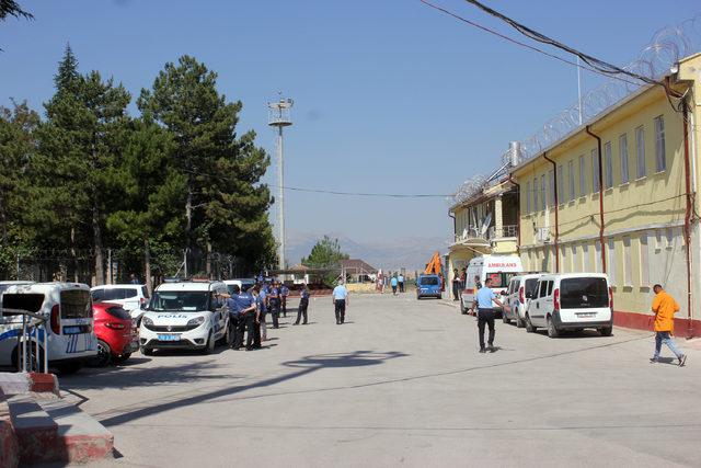 Karaman Cezaevi'ndeki isyan alarmı, tatbikat çıktı