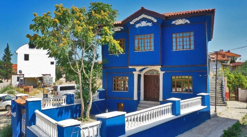 Mavi Konak kurtarıldı