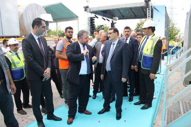 Bakan Dönmez: ’’Tek bir mobil santralle 50 bin hanenin elektrik ihtiyacını karşılayacağız’’