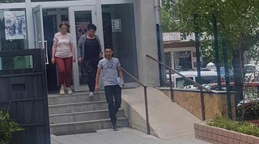 Kızına fuhuş yaptırdığı iddia edilen anne cezaevine konuldu