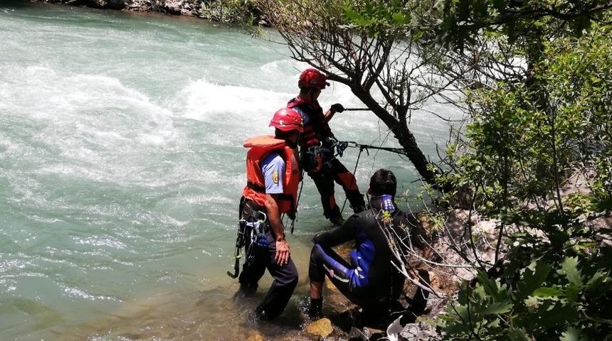 Munzur Çayı’na düşen genci arama kurtarma çalışmaları