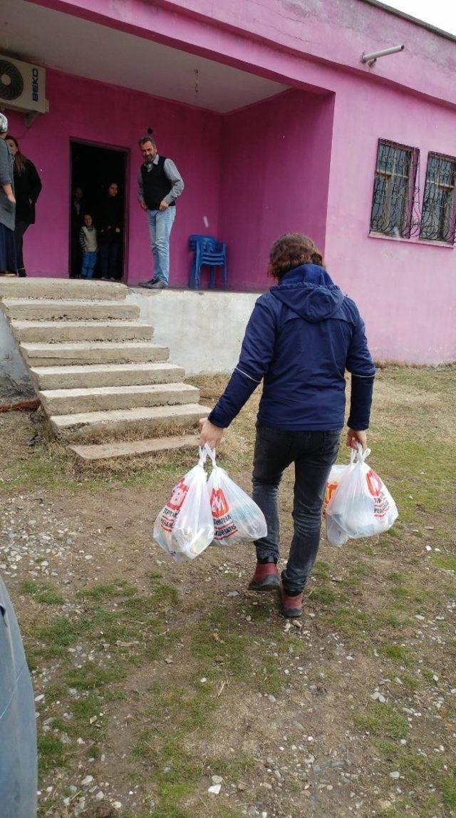 Köy okulu öğretmenlerinden anlamlı kampanya