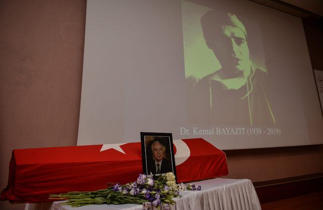 İlk kalp naklini gerçekleştiren Doktor Kemal Bayazıt için Siyami Ersek'te tören