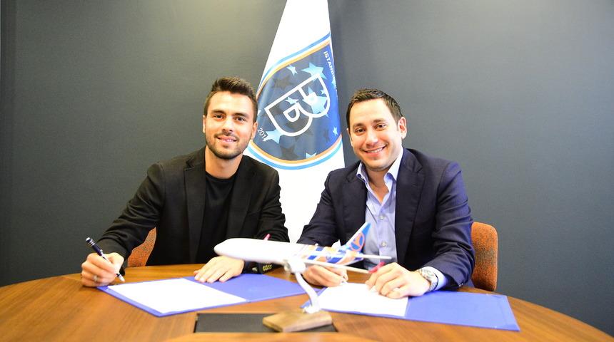 Başakşehir transferi bitirdi! 