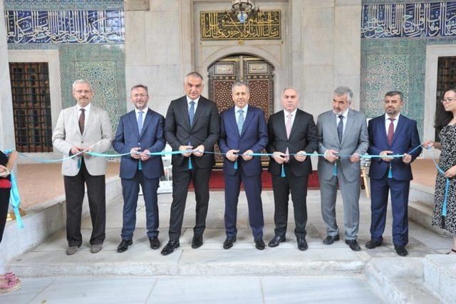 Bakan Ersoy, Hatice Turhan Valide Sultan Türbesi’nin açılışına katıldı