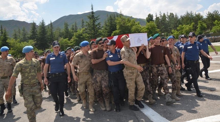 Hakkari şehidi memleketine uğurlandı