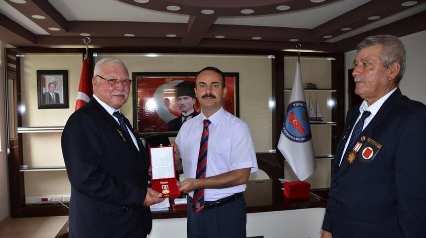 Bozyazı&rsquo;da 5 gaziye KKTC milli m&uuml;cadele madalyası ve beratı verildi