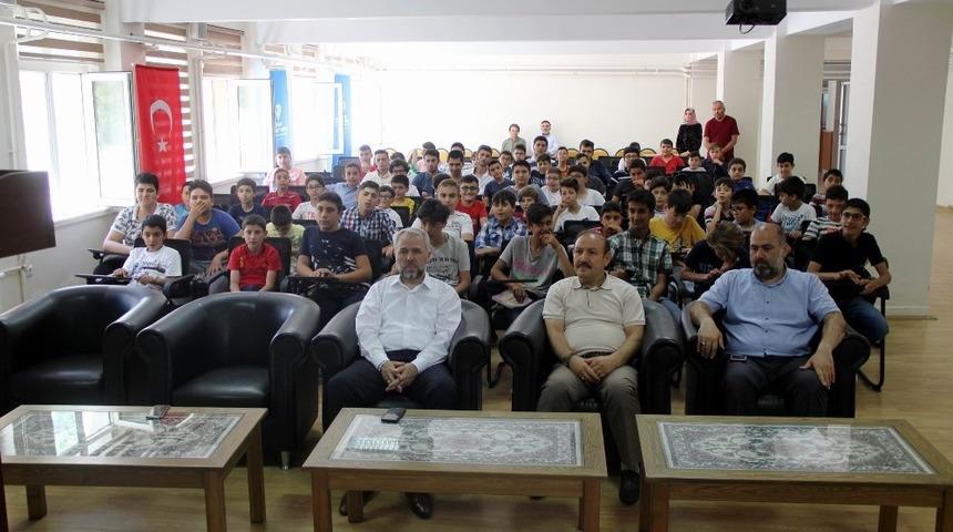 Diyanet Gen&ccedil;lik Merkezi eğitime başladı