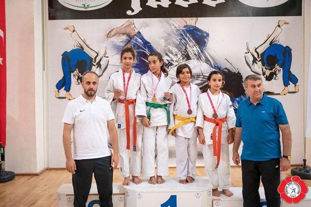 Bilecik Belediyesi Spor Kulübü judo takımından büyük başarı