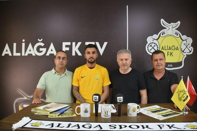 Aliağa FK, ilk dış transferini Burak Toker ile yaptı