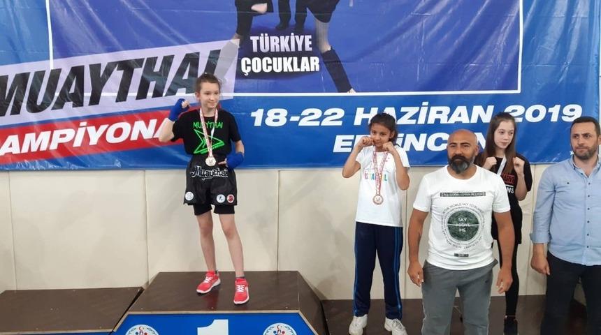 Olurlu Elvin 40 kiloda T&uuml;rkiye Şampiyonu