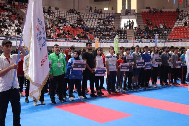 Türkiye Ümit, Genç ve U21 Karate Şampiyonası’nın resmi açılışı yapıldı