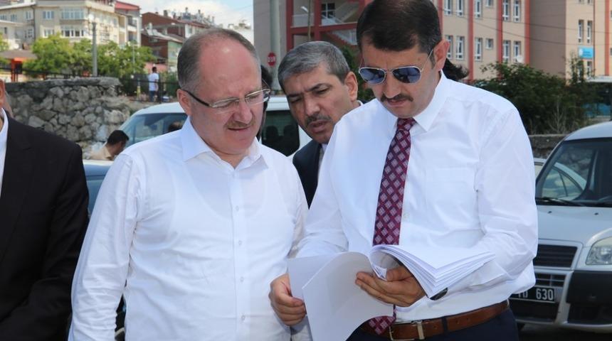 Millet Bah&ccedil;esinde inceleme