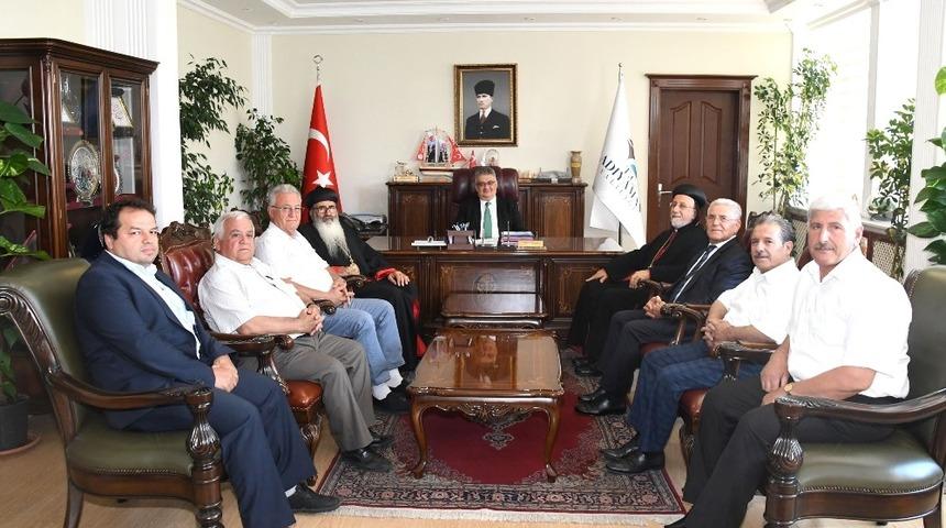 S&uuml;ryani Cemaati Vali Pekmez ile bir araya geldi