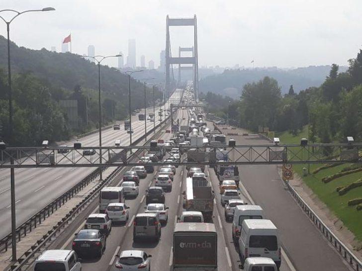 Yola çıkmadan önce mutlaka okuyun! Trafik kilitlendi G4