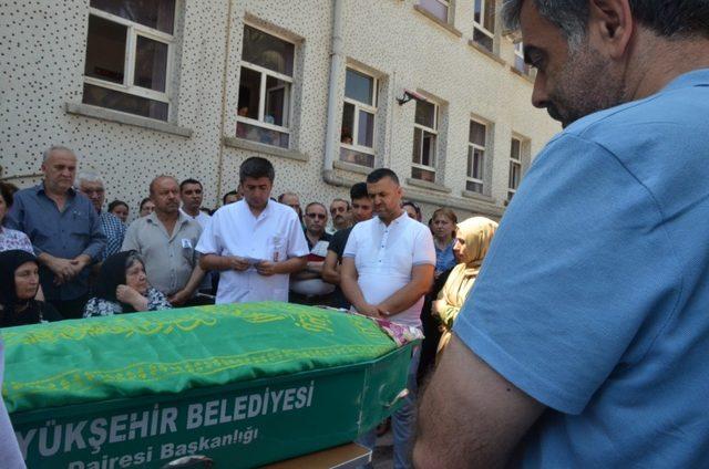 Salihli’de genç anne kanser hastalığına yenik düştü