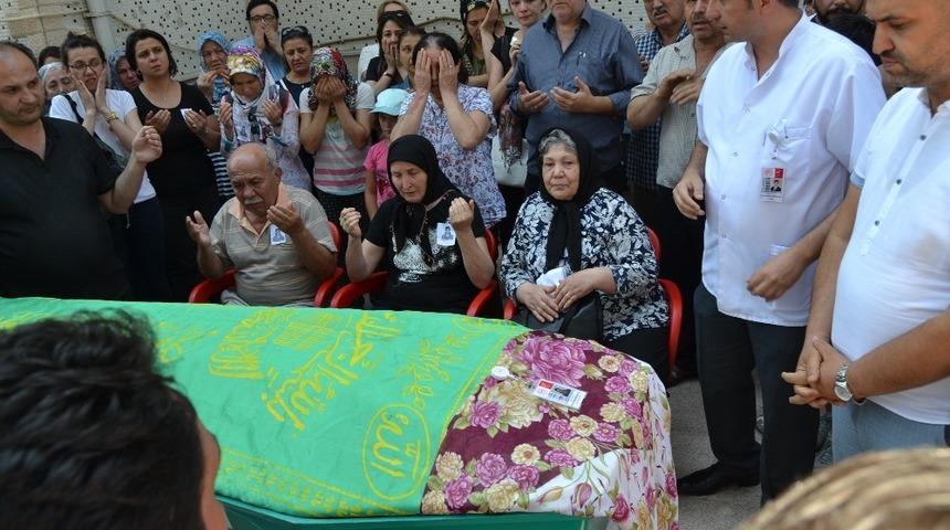 Salihli&rsquo;de gen&ccedil; anne kanser hastalığına yenik d&uuml;şt&uuml;