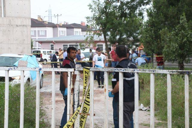 İstanbul’daki kadın cinayeti şüphelisi Kocaeli’deki kovalamaca kafasına sıktı