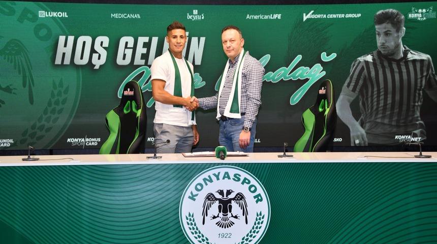 Konyaspor, Alper Uludağ'a imzayı attırdı