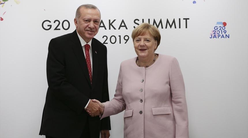 Cumhurbaşkanı Erdoğan, G-20 Zirvesi kapsamında Merkel ile görüştü